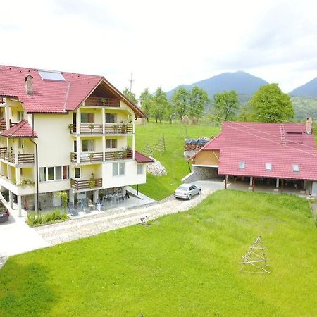 Hotel Pensiunea Tiuta Corbeni Exteriér fotografie