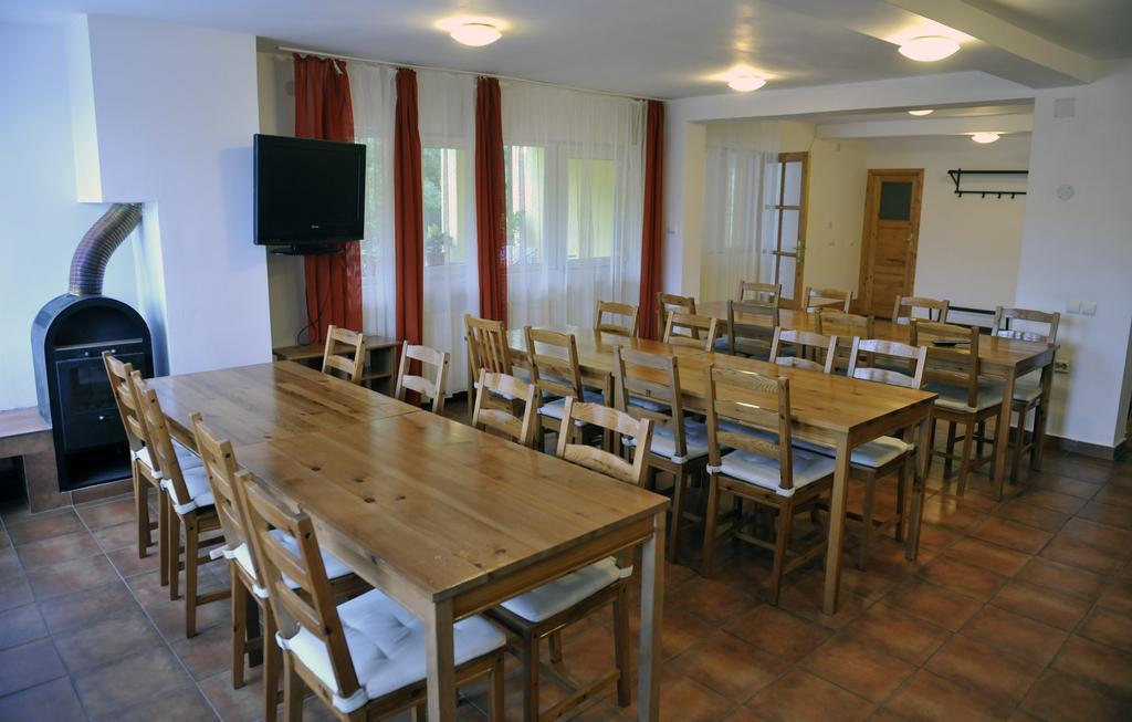 Hotel Pensiunea Tiuta Corbeni Exteriér fotografie